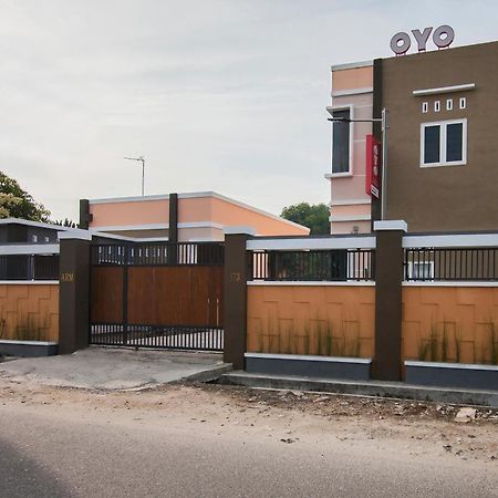 Oyo 725 My Arm Home & Stay Medan Exterior photo