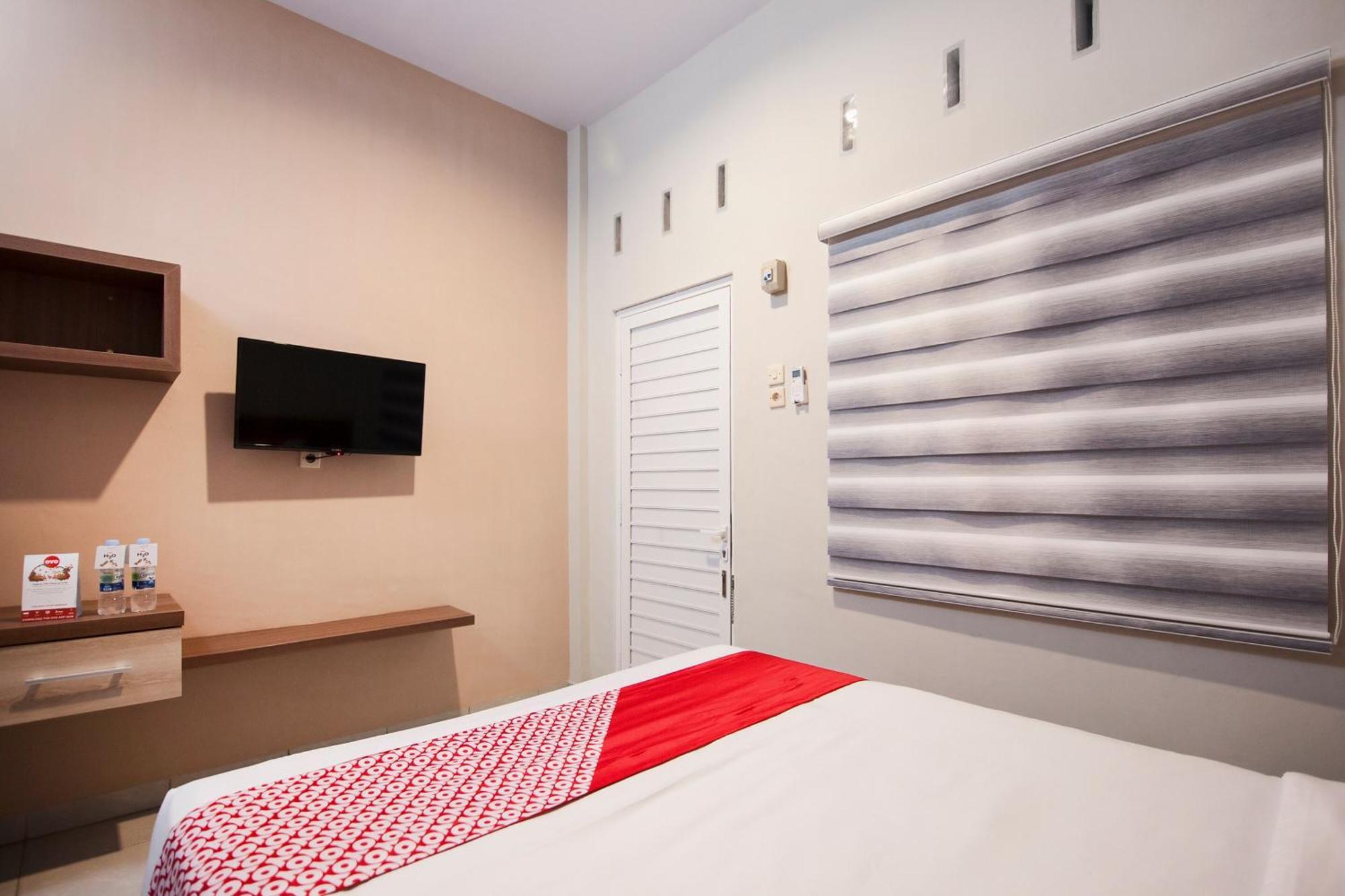 Oyo 725 My Arm Home & Stay Medan Exterior photo